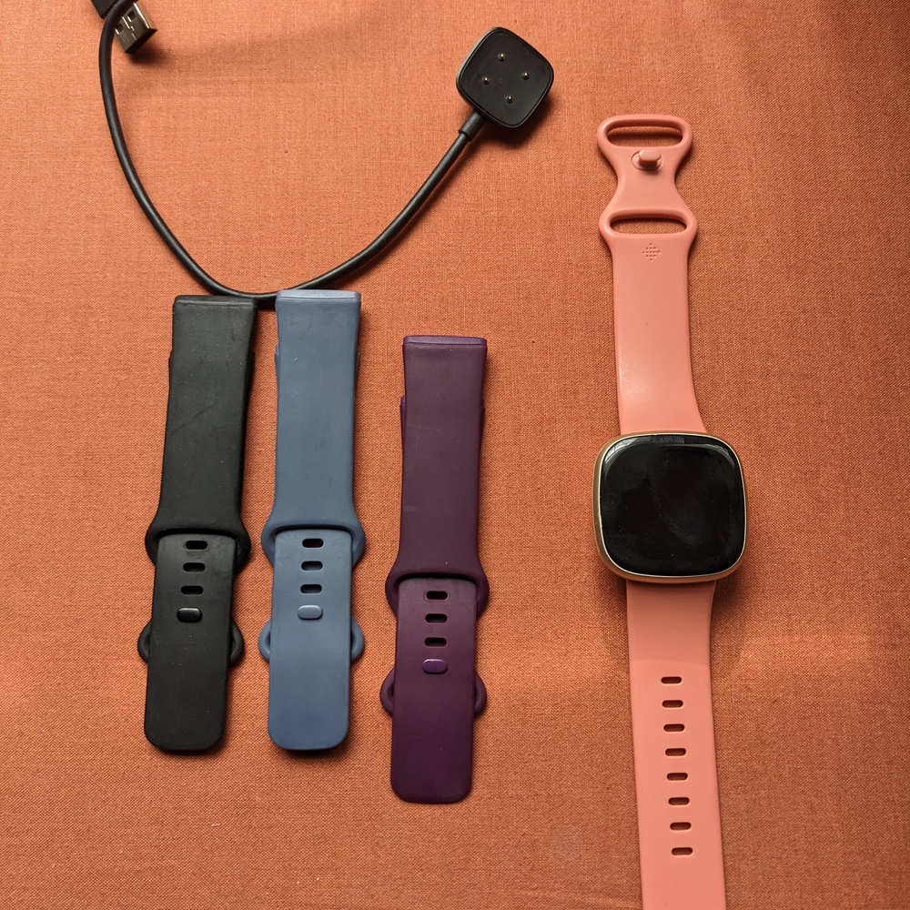Fitbit Versa 3 W/ Interchangeable Bands
